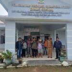 Mengabaikan Foto bersama dengan pihak Pasien dan Pegawai Dinas Sosial Provsu, UPT Pelayanan Sosial Wanita Tuna Susila Dan Tuna Laras Jalan Jamin Ginting Berastagi Selasa (20/9-2022)