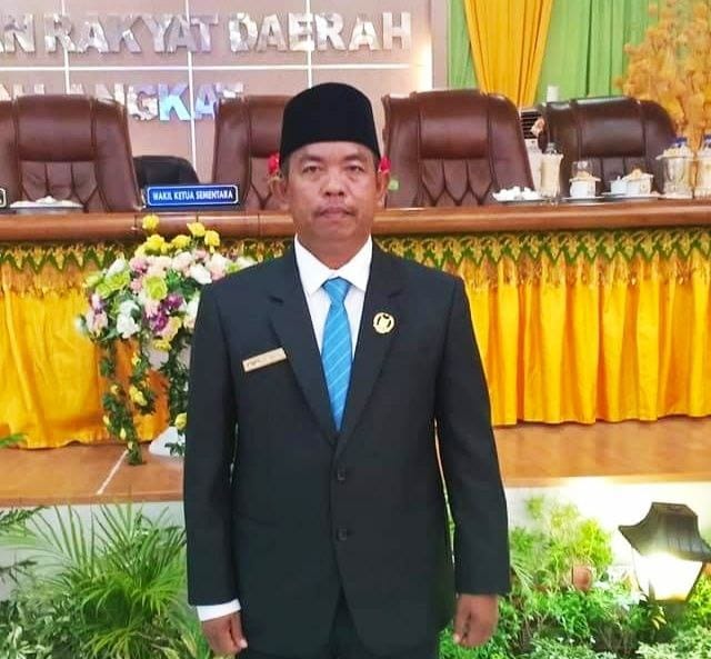 Foto: Anggota DPRD Langkat dari Partai Perindo, Kornel Sembiring, saat diabadikan. (tabloidpolmaspoldasu.com/Ist)