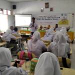Foto: Keluarga Besar SMSI Binjai-Langkat beserta narasumber pelatihan Jurnalistik didampingi Kepsek SMAN 6 Binjai serta Siswa maupun Siswi saat diabadikan, Rabu (4/10/2023)